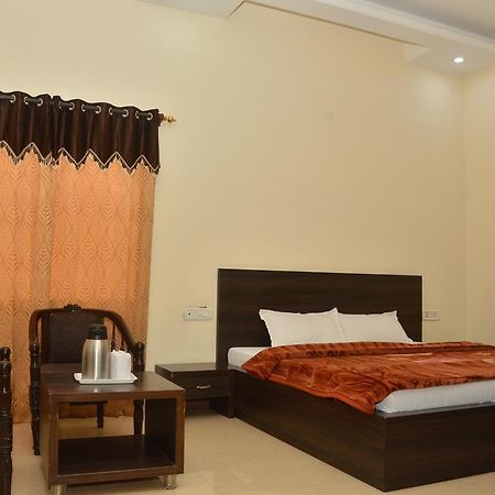 Hotel Milan Palace Amritsar Dış mekan fotoğraf