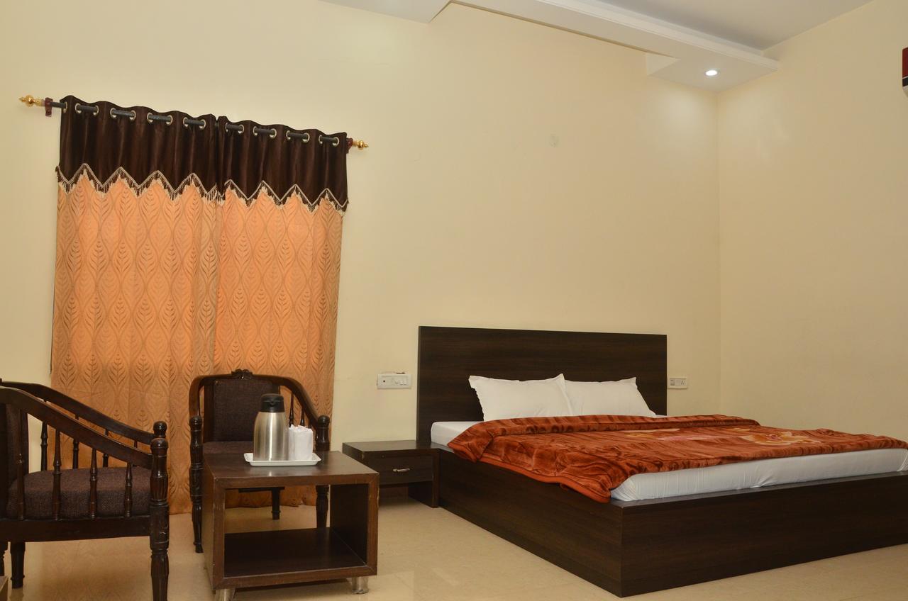 Hotel Milan Palace Amritsar Dış mekan fotoğraf