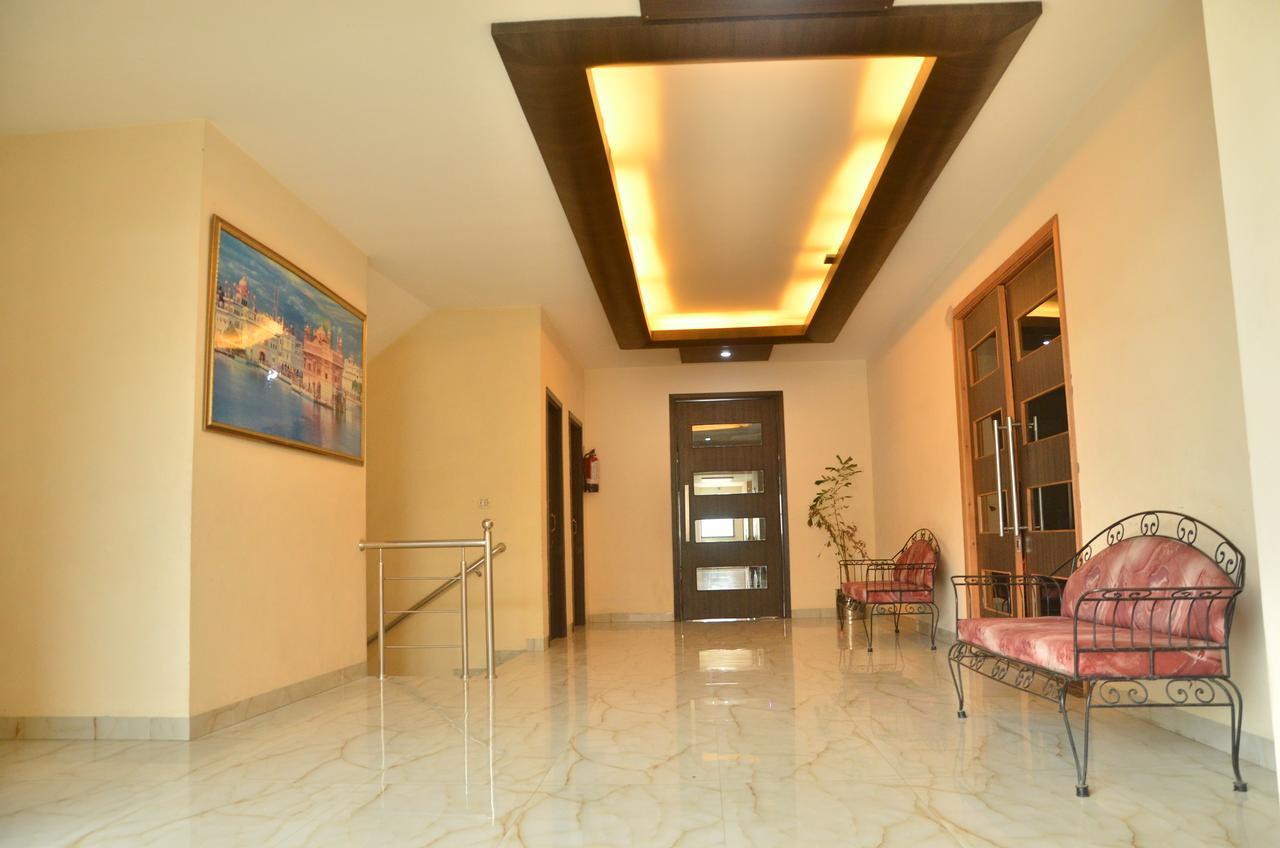 Hotel Milan Palace Amritsar Dış mekan fotoğraf